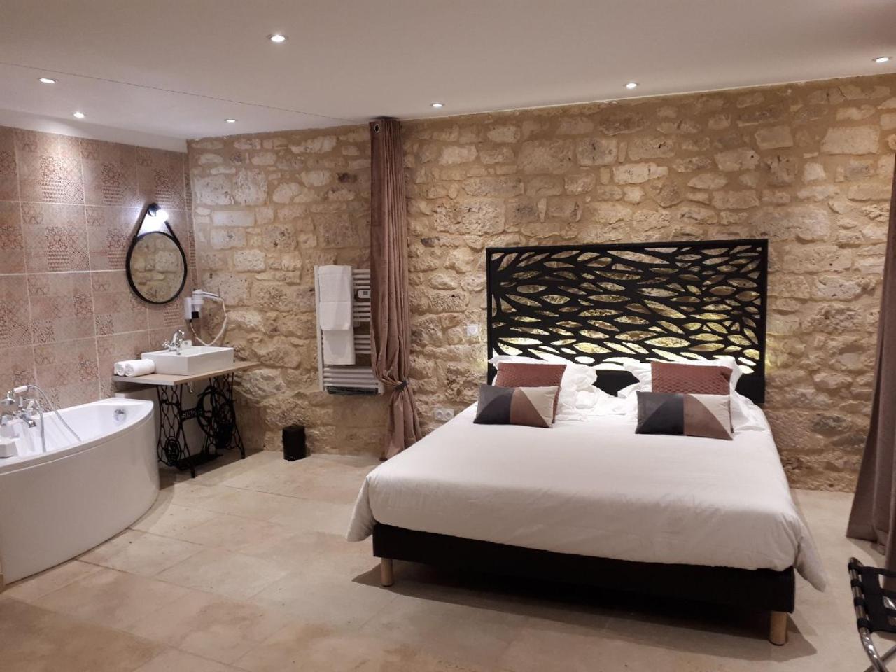 La Tissandiere Hotel Lalbenque Kültér fotó